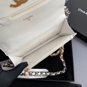 CC 19 Woc 19cm White Calfskin Gold Hardware