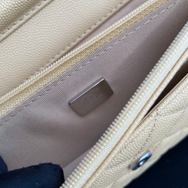 CC Woc 20cm Lime Grained Calfskin Silver Hardware