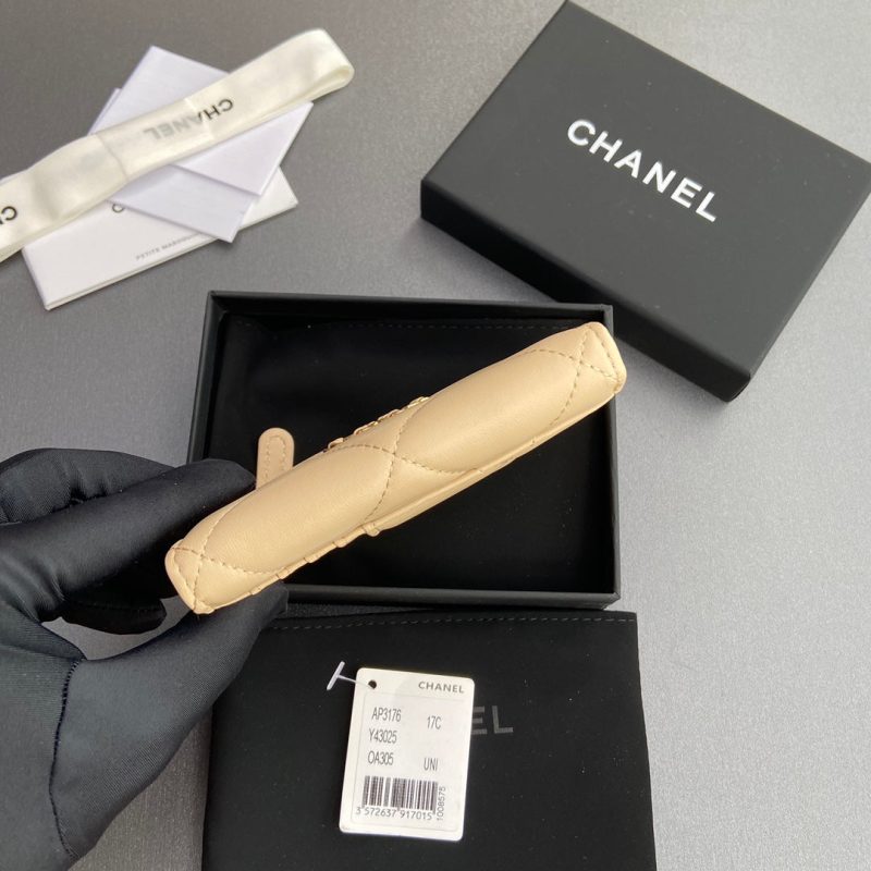 CC 19 Zipper Card Holder Beige Sheepskin GHW 234762