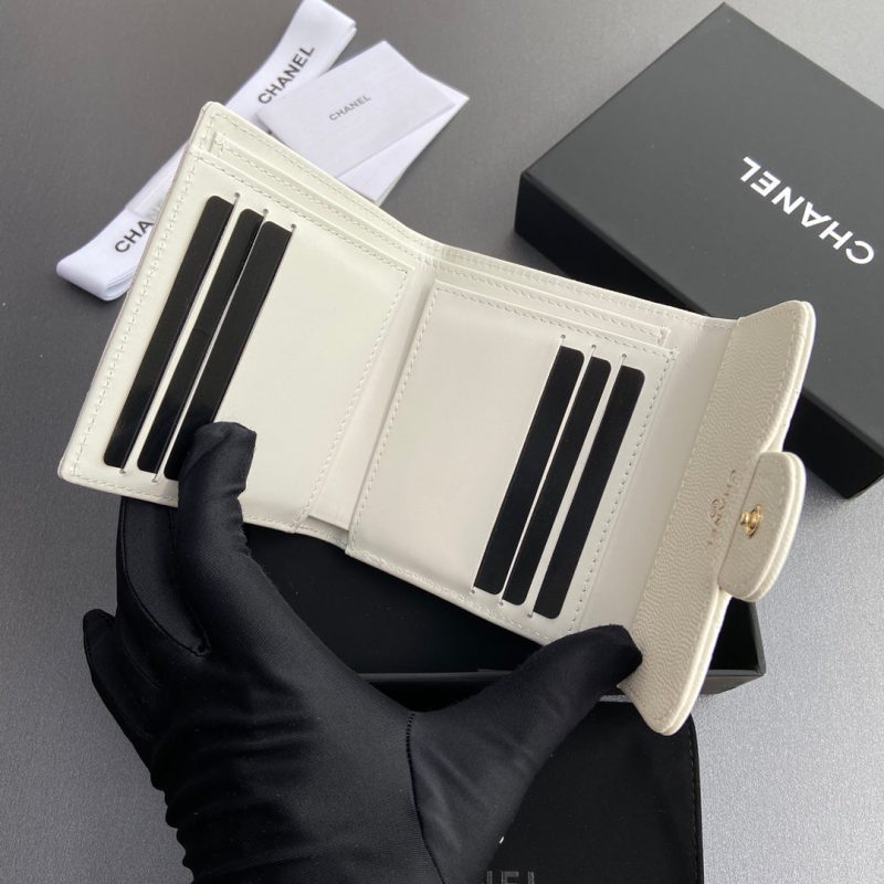 CC 82288 Classic Flap Wallet White Caviar GHW 229874