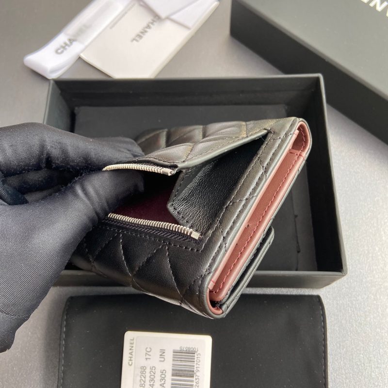 CC 82288 Classic Flap Wallet Black Sheepskin Polished Silver 229878