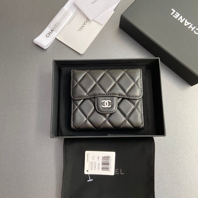 CC 82288 Classic Flap Wallet Black Sheepskin Polished Silver 229878