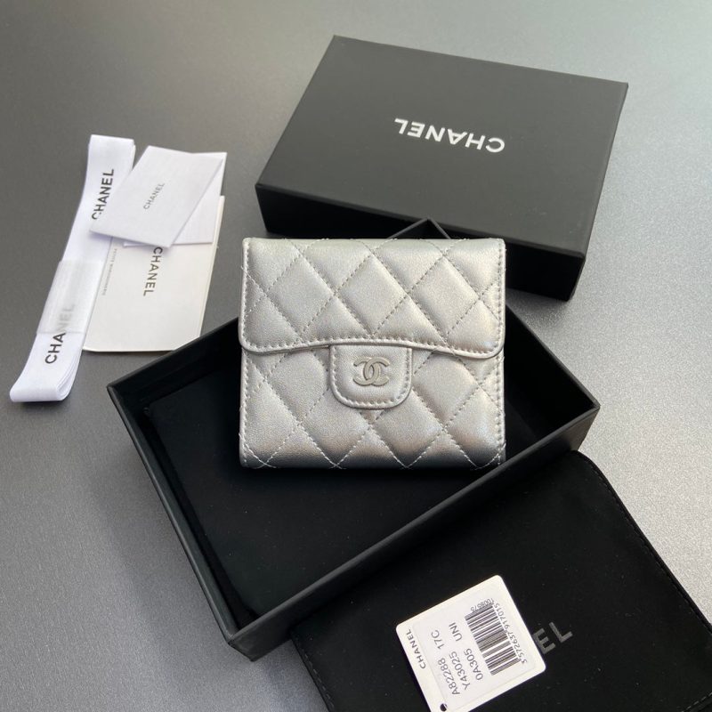 CC 82288 Classic Flap Wallet Sliver Sheepskin Polished Silver 229886