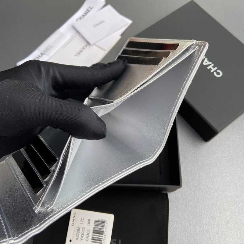 CC 82288 Classic Flap Wallet Sliver Sheepskin Polished Silver 229886