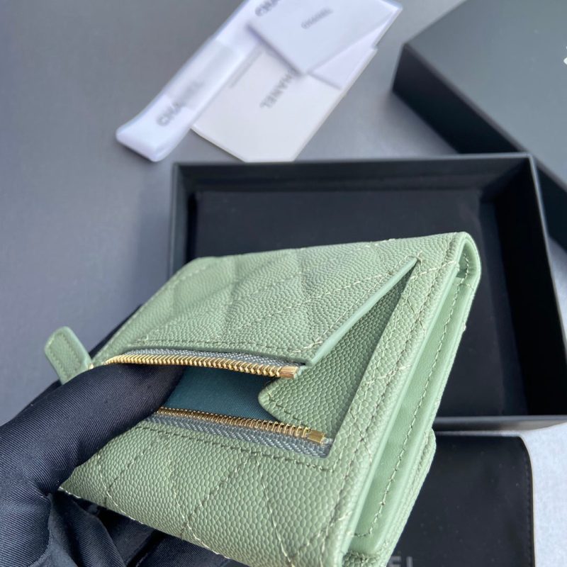 CC 82288 Classic Flap Wallet Olive Green Caviar GHW 229896