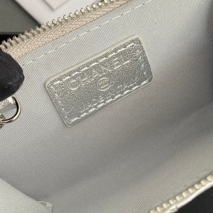 CC Hook & Chain Zipper Card Holder Sliver Sheepskin Sliver Steel 234719