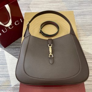 img_cdcca54a_20240929_i1727546795_8190_0_jpg JACKIE LARGE SHOULDER BAG 40 IN BROWN CALFSKIN GOLD HARDWARE