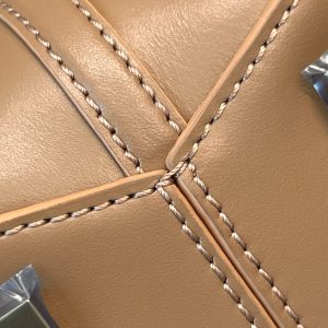 Le 37 Bucket Bag 15cm Beige Gold Cowhide