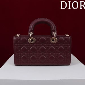 img_df88af16_20240413_a1712981561024_4648_jpg medium lady d-joy 26 burgundy lambskin