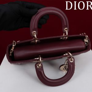 img_df88af16_20240413_a1712981561268_5817_jpg medium lady d-joy 26 burgundy lambskin