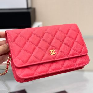 WOC 19CM RED CAVIAR GOLD HARDWARE