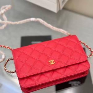 WOC 19CM RED CAVIAR GOLD HARDWARE