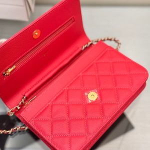 WOC 19CM RED CAVIAR GOLD HARDWARE