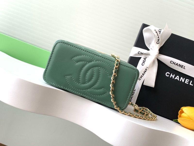 img_ecb71349_20241226_i1735186086507_3138_0_3.jpg_1 CC Vanity Case 17cm Jungle Green Leather Gold Hardware 238497