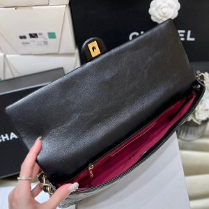 Chanel 24A MAXI Baguette Clutch Black Sheepskin 256043