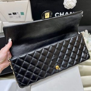 Chanel 24A MAXI Baguette Clutch Black Sheepskin 256043