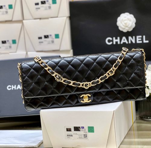 Chanel 24A MAXI Baguette Clutch Black Sheepskin 256043