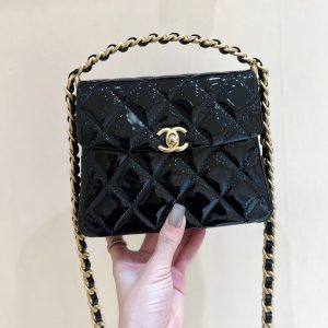 24s 31 ruecambon 15cm black patent calfskin