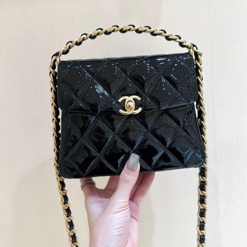 24s 31 ruecambon 15cm black patent calfskin