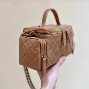 img_f3c7fd90_20241017_i1729153682_8022_7_jpg CC 24K Handle Camera Bag 23cm Brown Lambskin Light GHW