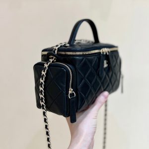 img_f3c7fd90_20241029_i1730180415_4793_6_jpg CC 24K Handle Camera Bag 23cm Black Lambskin Light GHW