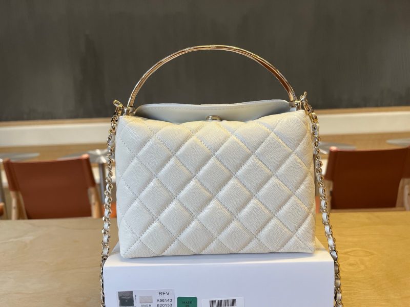 CC Handle Vintage Bag 19cm White Caviar 277774 GHW