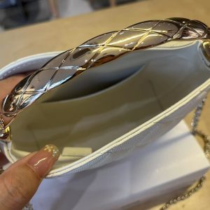 CC Handle Vintage Bag 19cm White Caviar 277774 GHW