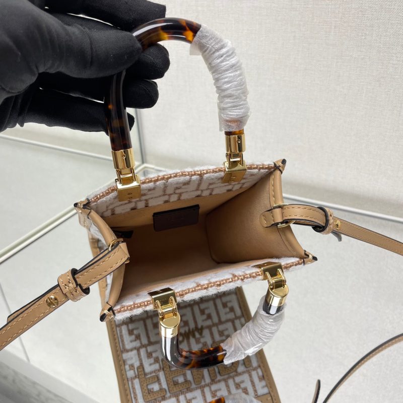 img_f6bf40bb_20231118_i1700290885_2096_0_jpg MINI SUNSHINE 18 IN WHITE WOOL AND CAMEL BROWN RAFFIA CALFSKIN TRIM