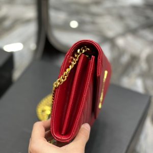 YL WOC 22 RED CHEVERON CAVIAR GOLD HARDWARE