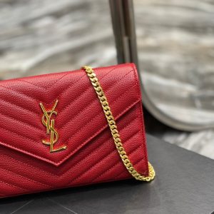 YL WOC 22 RED CHEVERON CAVIAR GOLD HARDWARE