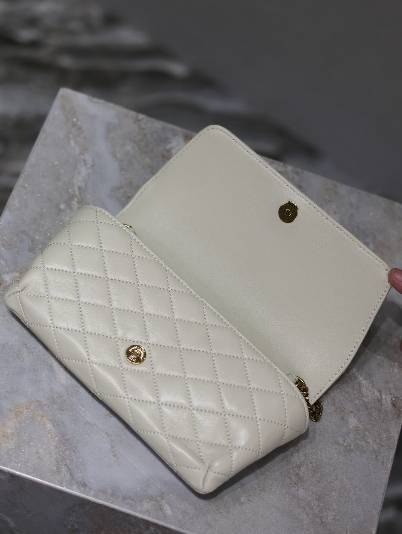 Gaby Phone Bag 19cm White Quilted Leather GHW