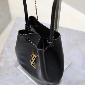 img_f8c0bdc9_20240924_i1727162167_2665_5_jpg POCHON BUCKET BAG 20 IN BLACK LAMBSKIN GOLD HARDWARE