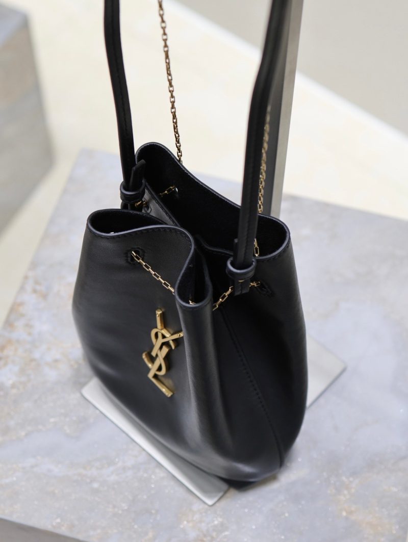 img_f8c0bdc9_20240924_i1727162167_2665_5_jpg POCHON BUCKET BAG 20 IN BLACK LAMBSKIN GOLD HARDWARE