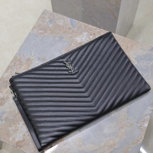 CLUTCH 36 IN BLACK QUILTED CALFSKIN SILVER BUCKLE