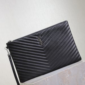 CLUTCH 36 IN BLACK QUILTED CALFSKIN SILVER BUCKLE
