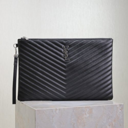 img_f8c0bdc9_20241015_i1728975261_8920_7_jpg CLUTCH 36 IN BLACK QUILTED CALFSKIN SILVER BUCKLE