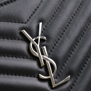 CLUTCH 30 IN BLACK QUILTED CALFSKIN SILVER BUCKLE