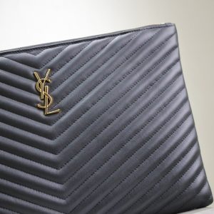 CLUTCH 36 IN BLACK QUILTED CALFSKIN GOLD BUCKLE