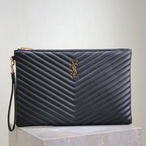 img_f8c0bdc9_20241015_i1728976688_9006_7_jpg CLUTCH 36 IN BLACK QUILTED CALFSKIN GOLD BUCKLE