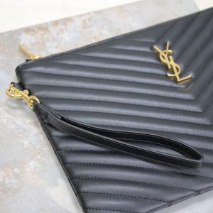 CLUTCH 30 IN BLACK QUILTED CALFSKIN GOLD BUCKLE