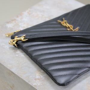 CLUTCH 24 IN BLACK QUILTED CALFSKIN GOLD BUCKLE
