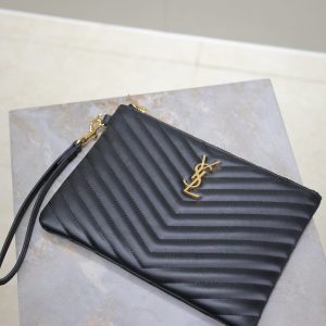 CLUTCH 24 IN BLACK QUILTED CALFSKIN GOLD BUCKLE