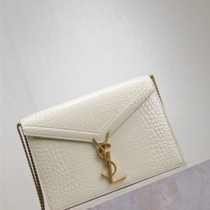 CASSANDRA CHAIN BAG 22 IN WHITE CROCODILE PATTERN CALFSKIN GOLD HARDWARE