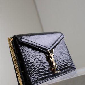 img_f8c0bdc9_20241223_1734936027_113_jpg CASSANDRA CHAIN BAG 22 IN BLACK CROCODILE PATTERN CALFSKIN GOLD HARDWARE