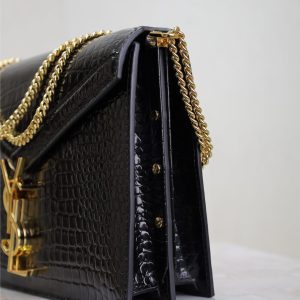 img_f8c0bdc9_20241223_1734936027_793_jpg CASSANDRA CHAIN BAG 22 IN BLACK CROCODILE PATTERN CALFSKIN GOLD HARDWARE