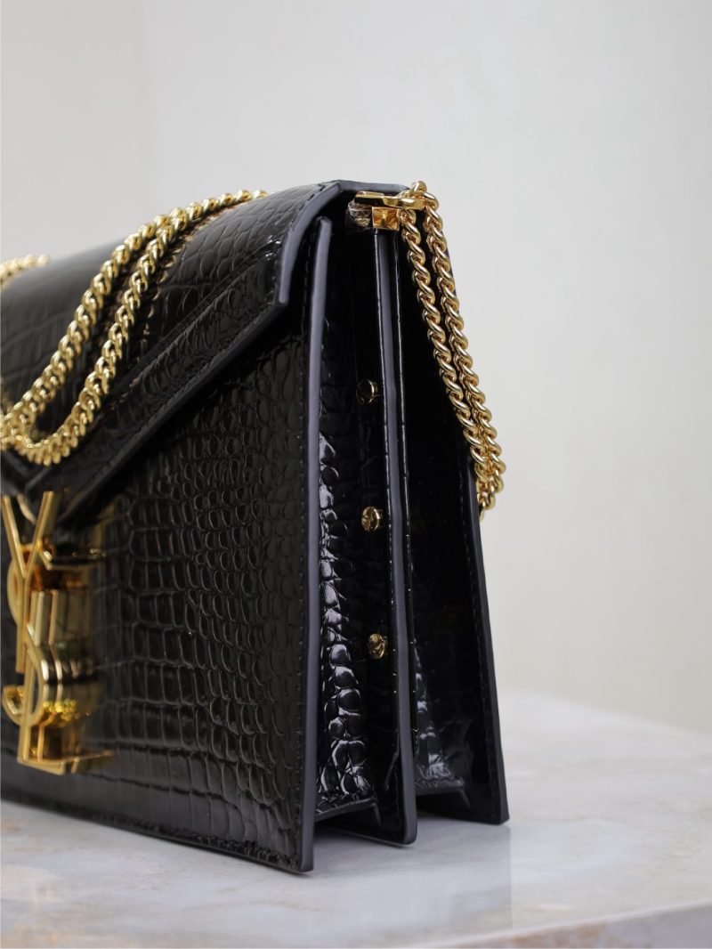 img_f8c0bdc9_20241223_1734936027_793_jpg CASSANDRA CHAIN BAG 22 IN BLACK CROCODILE PATTERN CALFSKIN GOLD HARDWARE