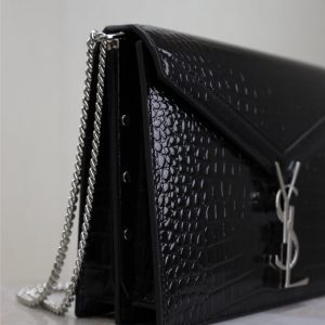 CASSANDRA CHAIN BAG 22 IN BLACK CROCODILE PATTERN CALFSKIN SILVER HARDWARE