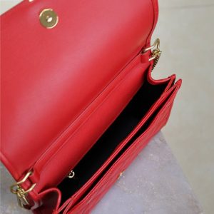 img_f8c0bdc9_20241223_1734937396_541_jpg BECKY 25 IN RED QUILTED LAMBSKIN GOLD HARDWARE