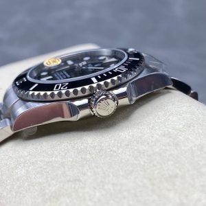 Rolex Submariner 41mm Silver Black