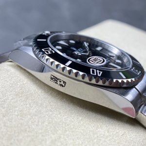 Rolex Submariner 41mm Silver Black